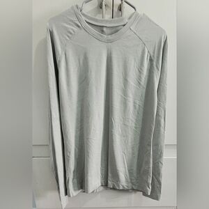 Figs Top Womens 2XL Gray Salta Seamless Long Sleeve Underscrub Nurse Shirt Top